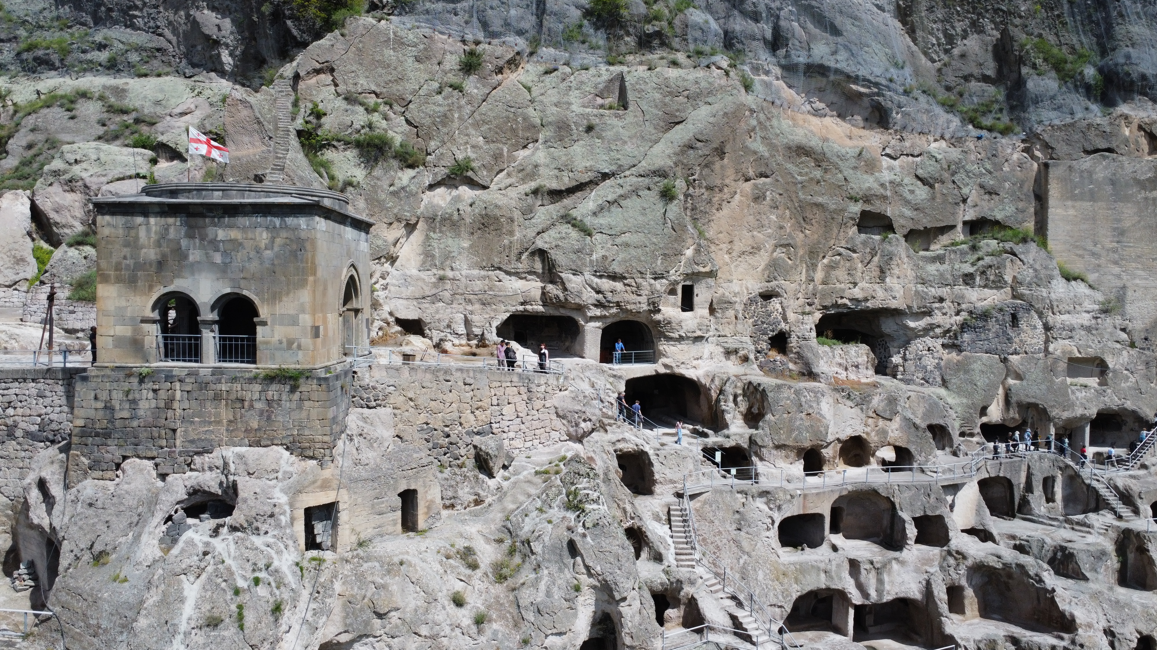 photo of the monastic caves at Vardzia
